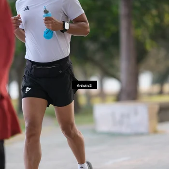 Runner Photo 4323756