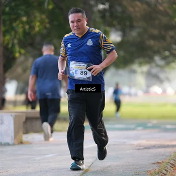 Runner Photo 4323769