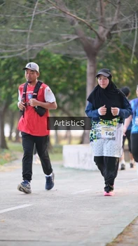 Runner Photo 4323780
