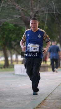 Runner Photo 4323792