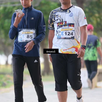 Runner Photo 4323795