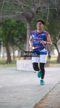 Runner Photo 4323803