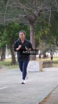 Runner Photo 4323806