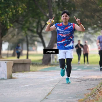 Runner Photo 4323814