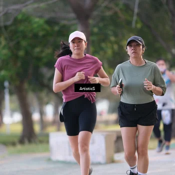 Runner Photo 4323818