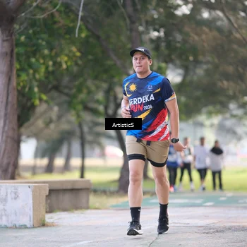Runner Photo 4323830