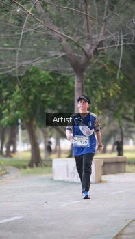Runner Photo 4323836