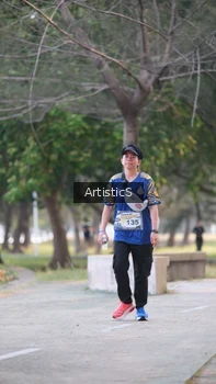 Runner Photo 4323843
