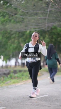 Runner Photo 4323845