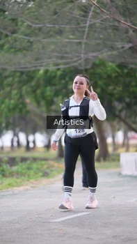 Runner Photo 4323847