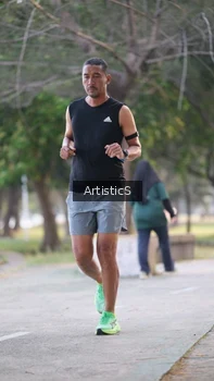 Runner Photo 4323849