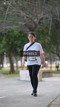 Runner Photo 4323865