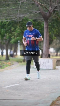 Runner Photo 4323881