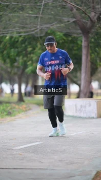 Runner Photo 4323883