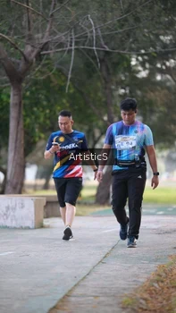 Runner Photo 4323901