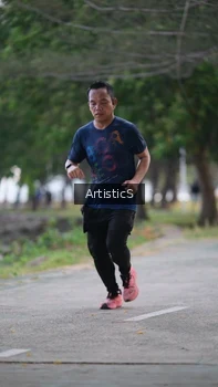 Runner Photo 4323925