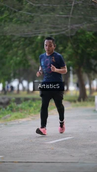 Runner Photo 4323927