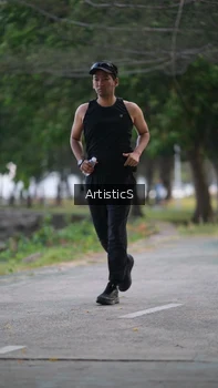 Runner Photo 4323934