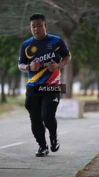 Runner Photo 4323935