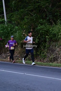 Runner Photo 4323944