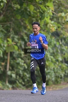 Runner Photo 4324030