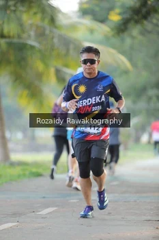 Runner Photo 4324106