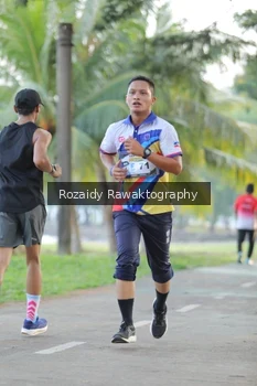 Runner Photo 4324110