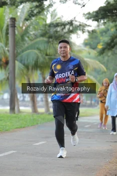 Runner Photo 4324111