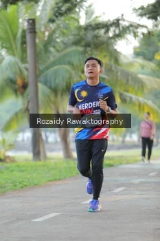 Runner Photo 4324124