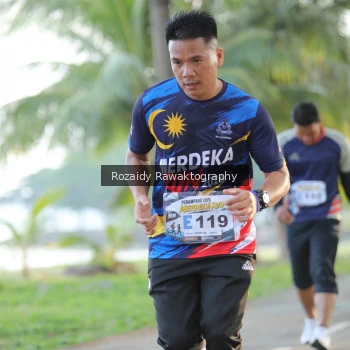 Runner Photo 4324130