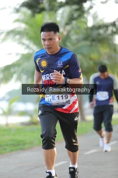 Runner Photo 4324132