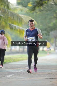 Runner Photo 4324137