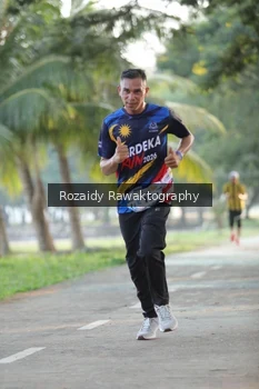 Runner Photo 4324139