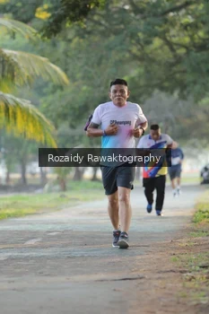 Runner Photo 4324143