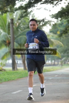 Runner Photo 4324149