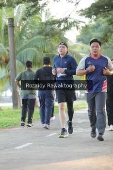 Runner Photo 4324167