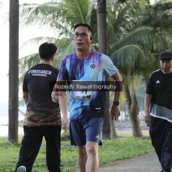 Runner Photo 4324177