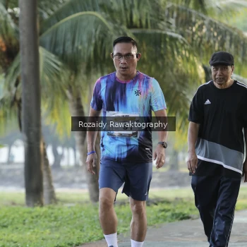 Runner Photo 4324180