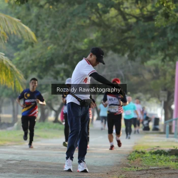 Runner Photo 4324193