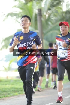 Runner Photo 4324202