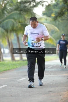 Runner Photo 4324211