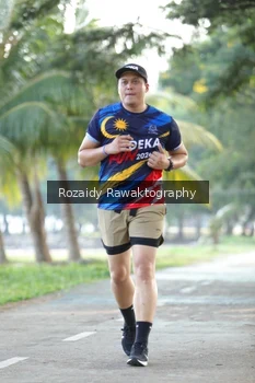 Runner Photo 4324242