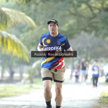 Runner Photo 4324244