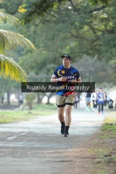 Runner Photo 4324245