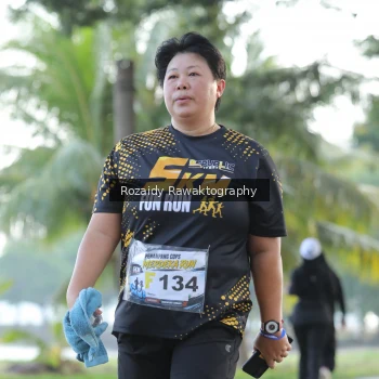 Runner Photo 4324266