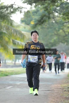 Runner Photo 4324267