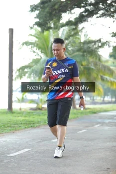 Runner Photo 4324274