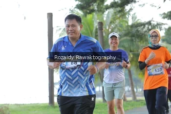 Runner Photo 4324311