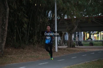 Runner Photo 4324665
