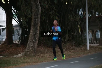 Runner Photo 4324673